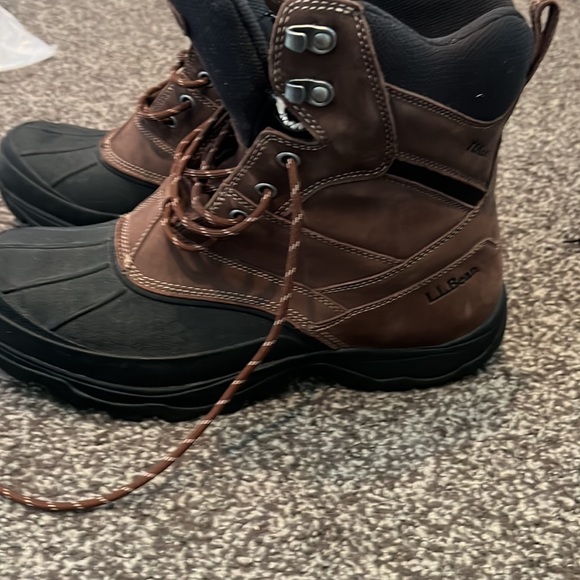 L.L.Bean - Picture 3 of 7